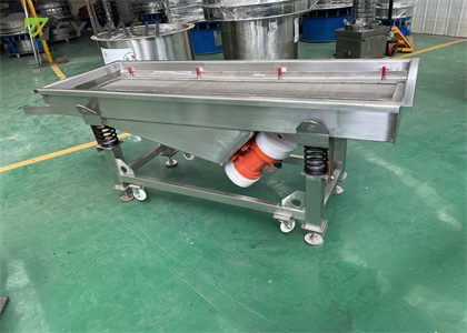 Linear vibrating screen